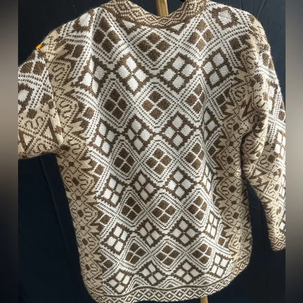 Alpaca Yarn Cardigan Sweater Made in Peru Large Knitted Button Down - Image 4