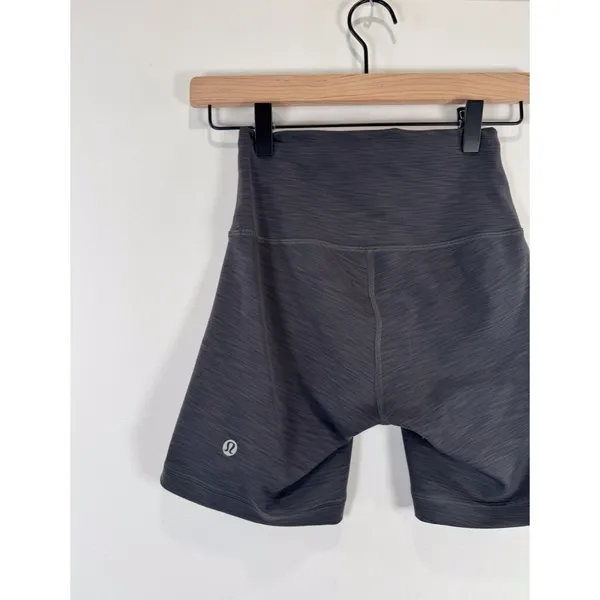Lululemon Womens Shorts Graphite Grey Heather Wunder Train High Rise Gym Size 4 - Image 7
