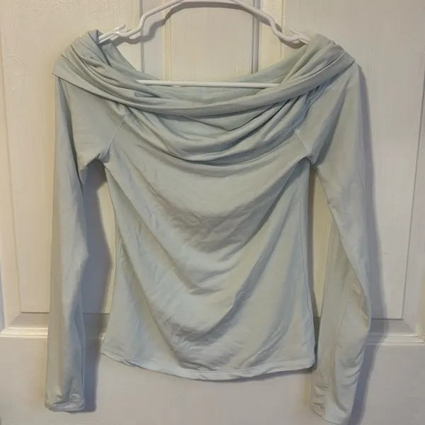 Aritzia Top - Image 2