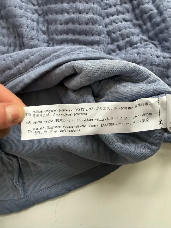 Zara Quilted Cropped Sweatshirt Size Medium - Image 8