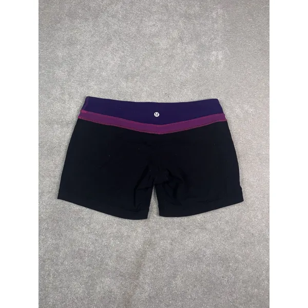 Lululemon Groove shorts 6 purple waist band - Image 2
