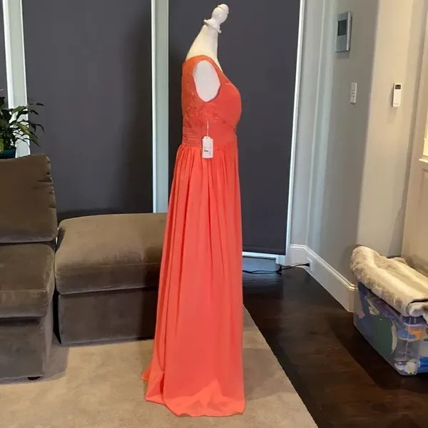 Woman’s A-Line V-Neck Chiffon Prom or Formal Dress Size L NWT - Image 6
