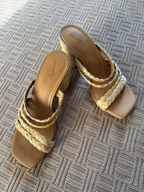 Universal Threads Braided Straw Block Heel Sandals in Tan - Image 7
