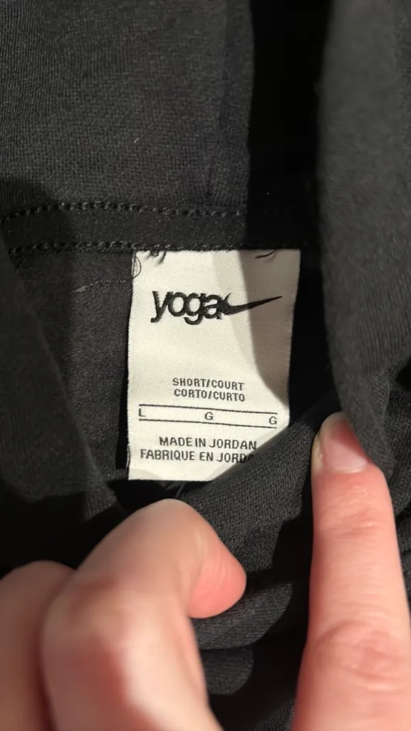 Nike yoga cropped training hoodie black - Image 3
