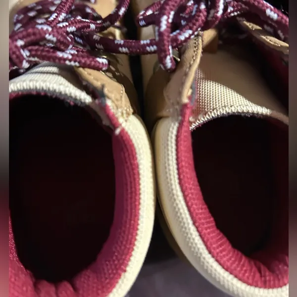 🏷️🏷️True craft hiking shoes women’s 7.5 - Image 7
