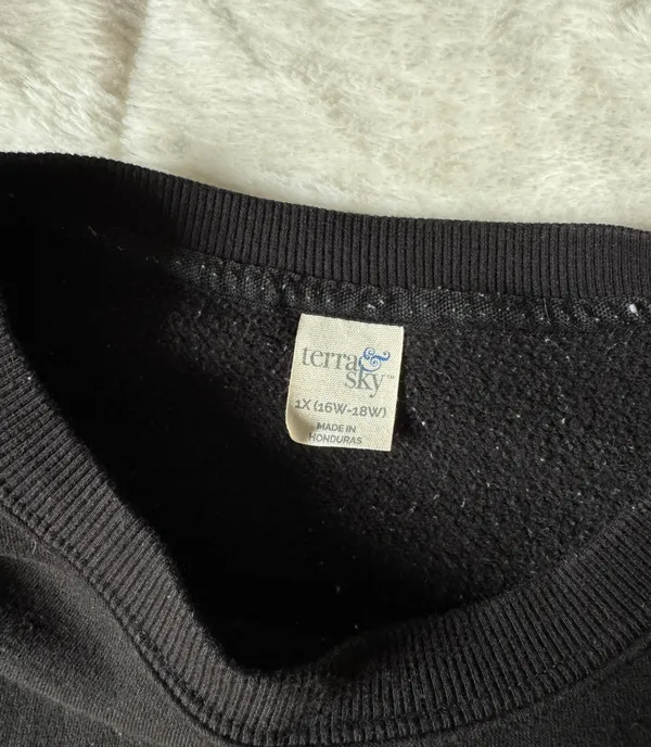 Nike Embroidered Crew Neck - Image 4