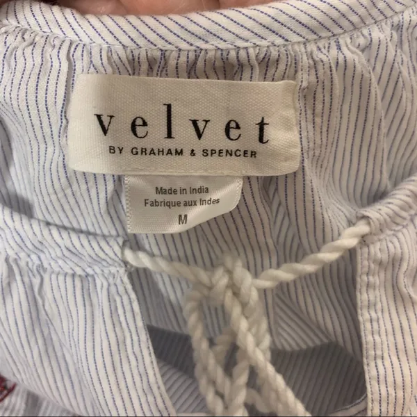 Anthropologie velvet by graham & Spencer Ola embroidered peasant top‎ Sz M - Image 8