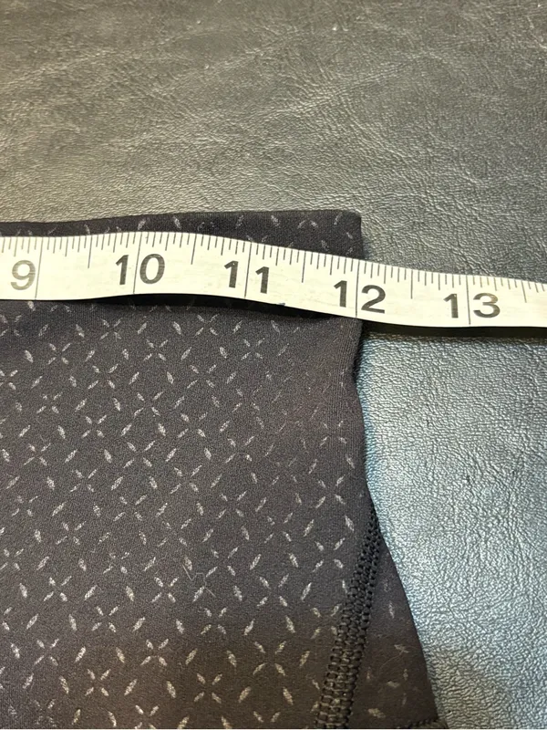 Lululemon Align High-Rise Pant with Pockets 25" in Gradiate Geo Emboss Black - Image 6