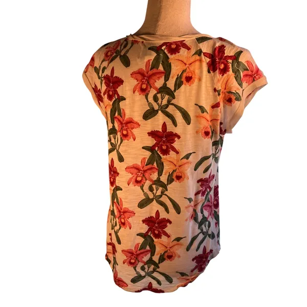 Lucky Brand Satin trim T-shirt Size Small - Image 2