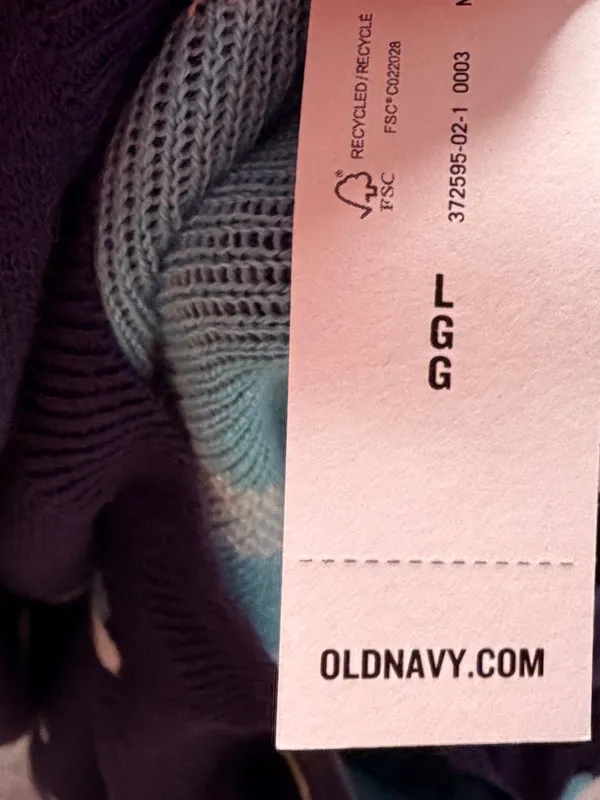 Old Navy Hearts Sweater nwt - Image 6