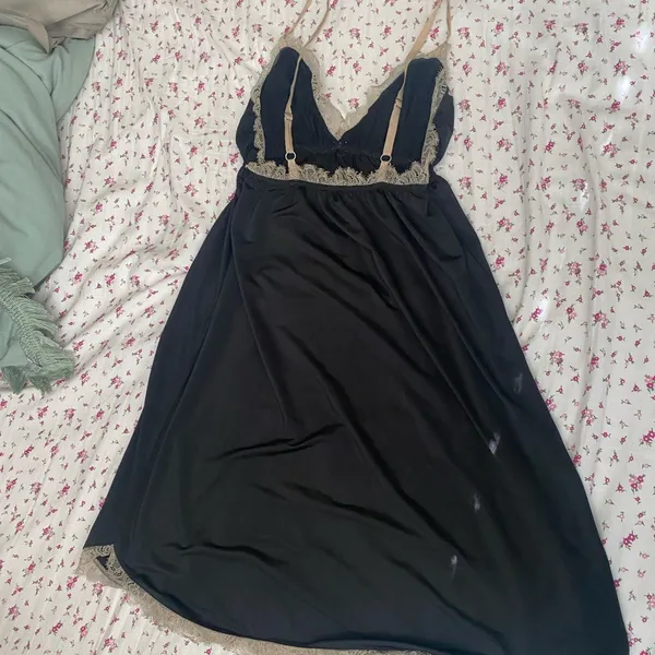 vera wang slip - Image 6