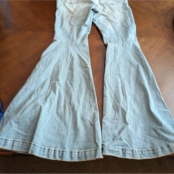 Wrangler High Rise Flare Bell bottom Jeans Size 26" X 32"RN 130273 CA 55394 - Image 16