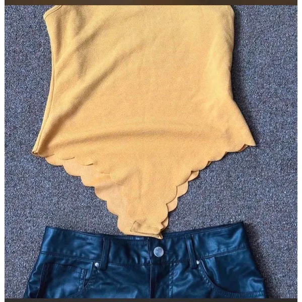 Blouse and short - Image 2