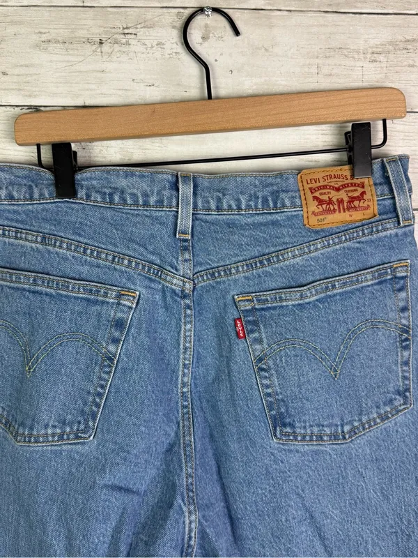 Levi’s 501 Denim Jeans Size 31 - Image 4