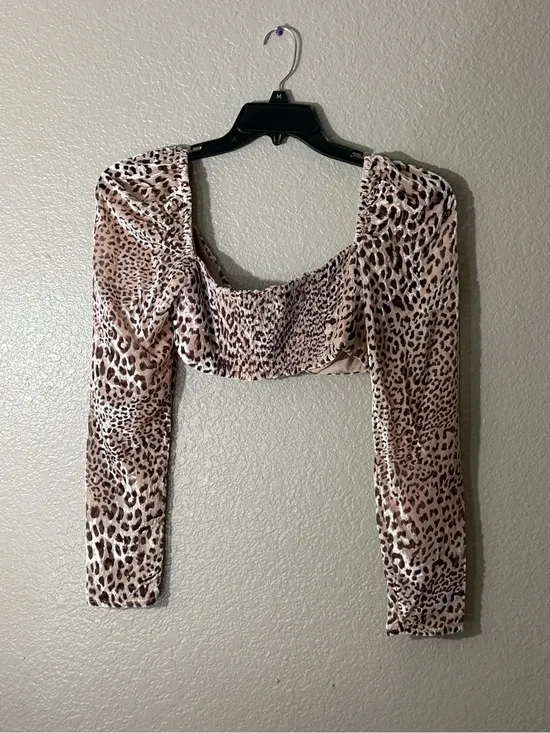 NWOT Naked Wardrobe The Statement Leopard Crushed Velvet Crop Top Medium - Image 6