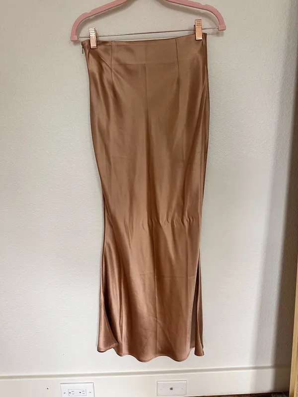 Silk Lace Skirt Gold - Image 2