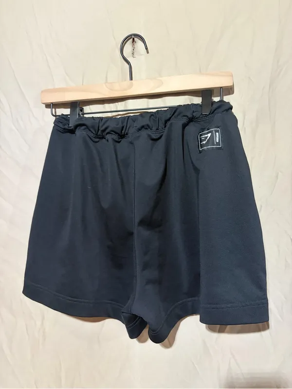 Gymshark shorts - Image 2