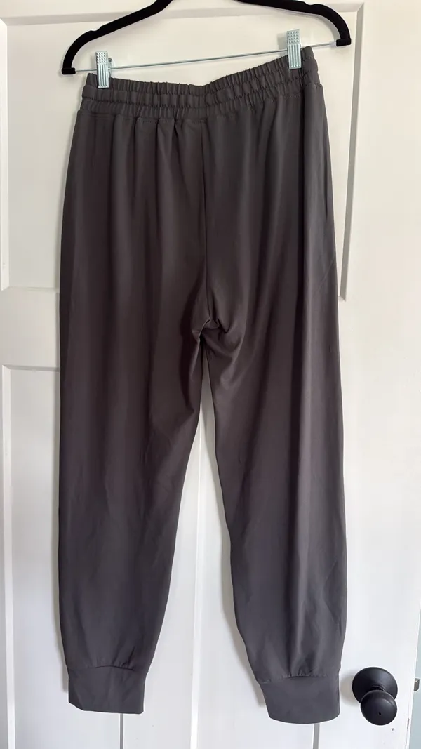 Comfrt Medium AllDayJersey Jogger Pants in Steel Grey - Image 4