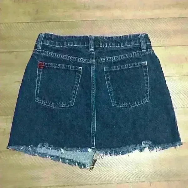 Urban Outfitters‎ BDG Denim mini skirt Sz Small - Image 3