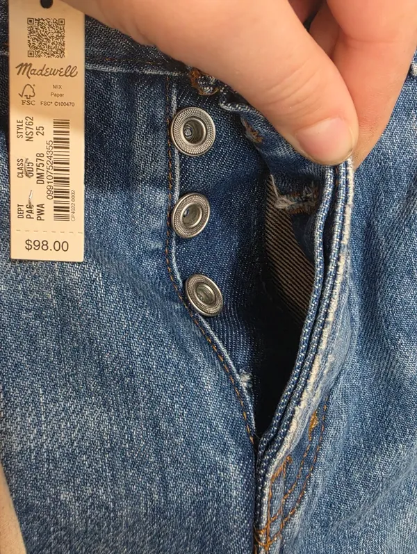Madewell Long Denim Shorts in Pedersen Wash - Image 4
