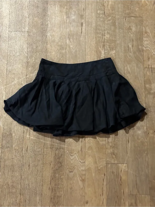 Free People Black Mini Ruffle / Bubble Skirt Size 6 - Image 4
