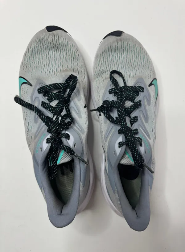 Nike Air Zoom Winflo 7 Size 7.5 Running Shoes - Image 3