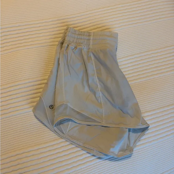 Lululemon Hotty Hot Shorts - Image 4