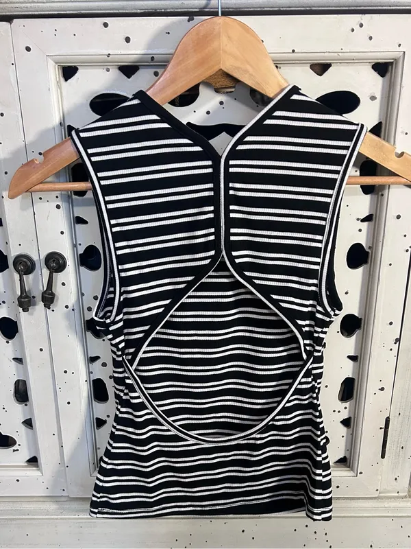 NWT Wild Fable Women’s Black White Striped Sleeveless Tank Top Size S - Image 6