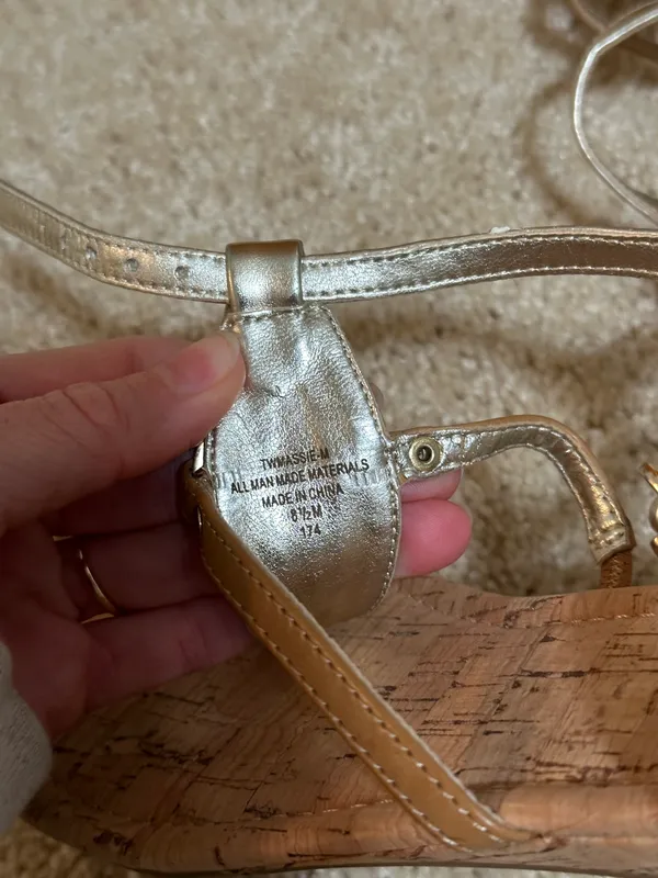 Tommy Hilfiger Gold and Brown Sandals - Image 6