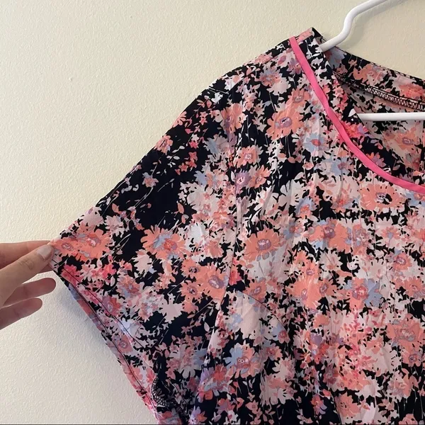 Motherhood Maternity pink floral top ruched vintage single‎ stitch women’s shirt - Image 2