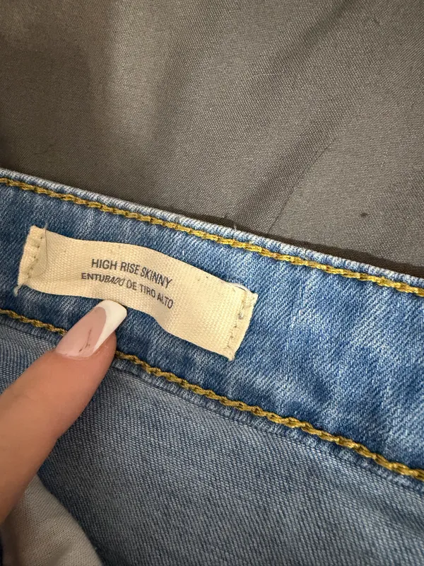 Universal Threads Jeans - Image 4