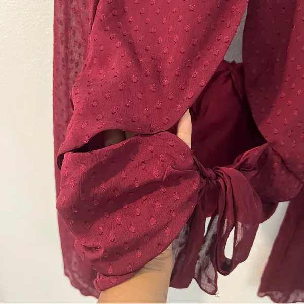 Kirious LA Burgundy Swiss Dot Chiffon Bell Sleeve Tie Back‎ Cutout Crop Top L - Image 7