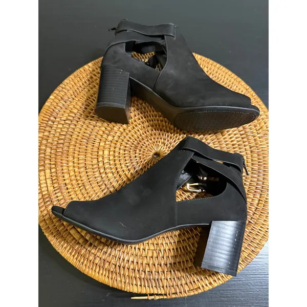 Giani‎ Bernini Womens Black Peep Toe Cutout Block Heel Ankle Boots Size 8 - Image 9