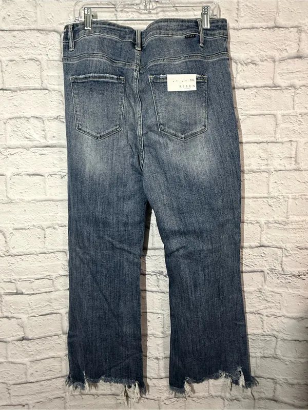 Risen Medium Wash Distressed Cropped/Ankle Jeans - 1X - Image 2