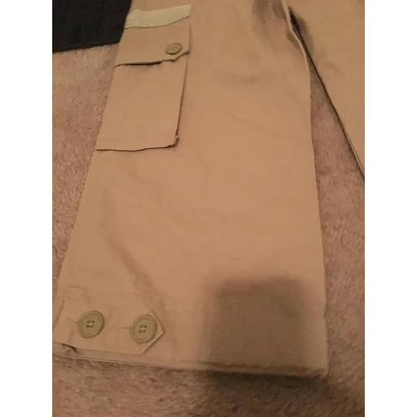 Gap Women's Khaki Capri Pants Zip & Button Pockets Casual Wear Size 2 - Image 7