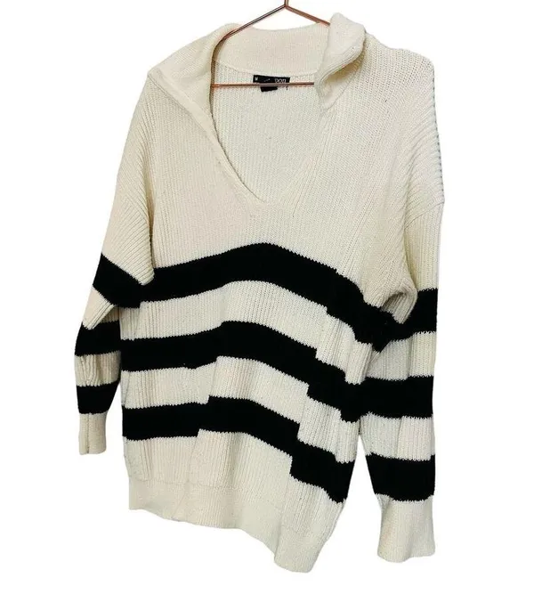 SOON Maternity Jenni Black White Striped Collared V-Neckline Sweater Size Medium - Image 3