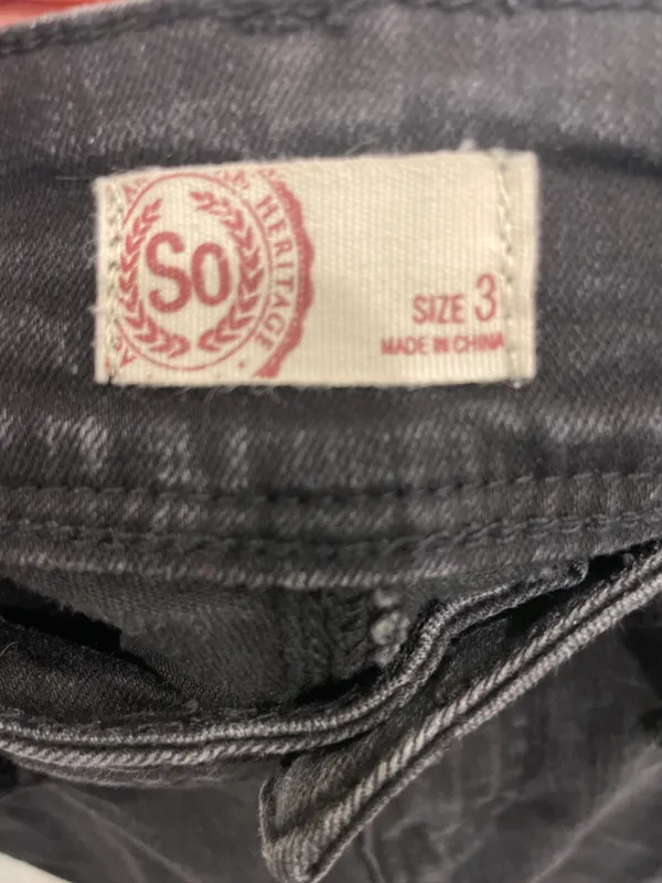SO Capri Pants Size 3 - Image 3