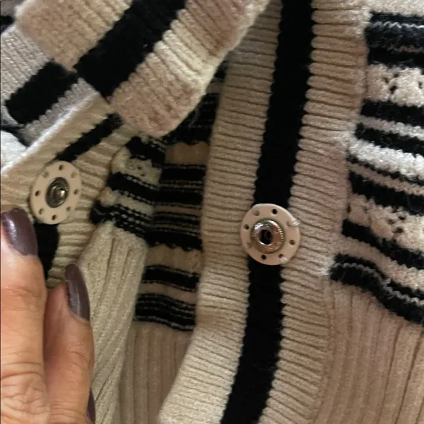 SO Me Ribbon Button Crop Cardigan Black - Image 13