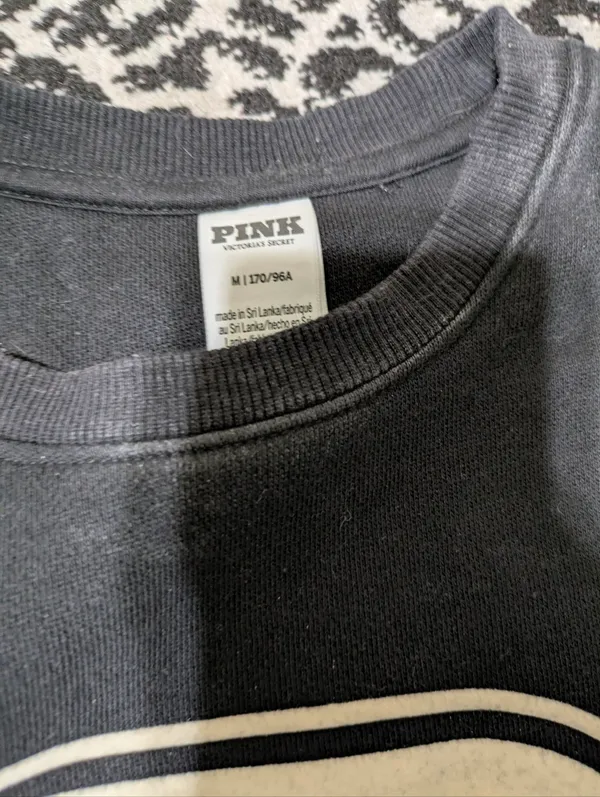 Victoria's Secret PINK Black Fleece Crewneck Sweatshirt Size Medium - Image 6