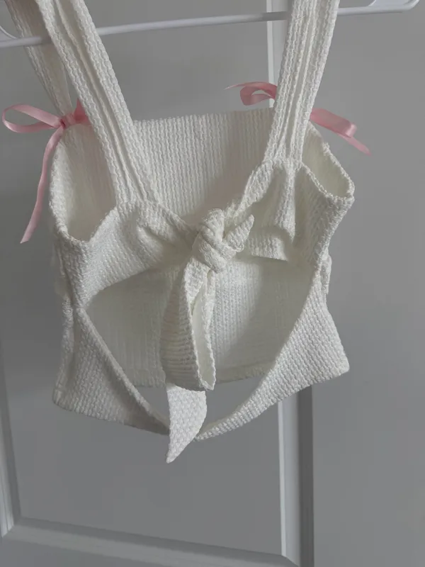 Amazon white tank with Bows - Image 2