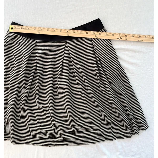 Max Studio Womens Striped Pleated Mini Skirt Black Beige Elastic Waist 4705A14A - Image 4