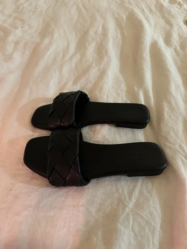 Cushionare Sandals - Image 2