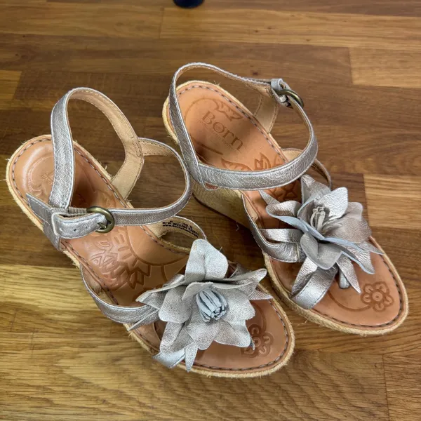 Born Metallic Flower Embellished Wedge Sandals Women's 6 Open Toe 4" Heel - Image 2