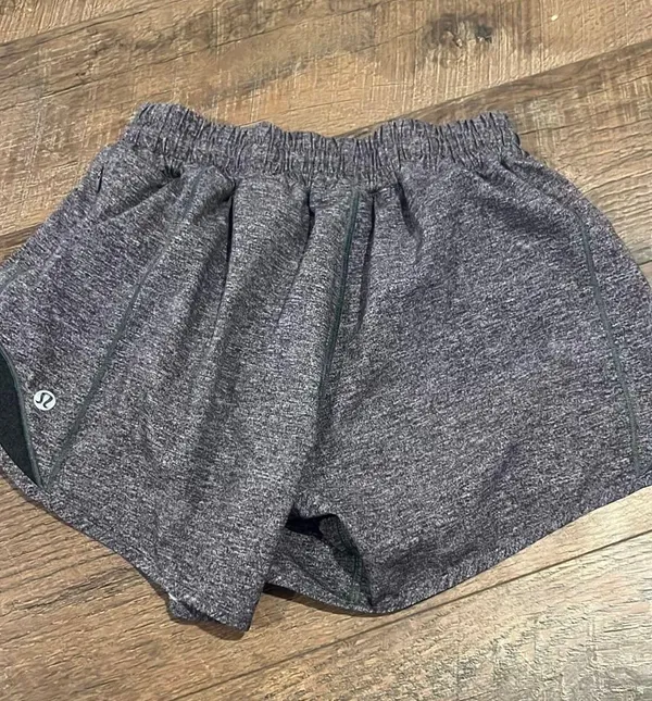 Lululemon Hotty Hot Shorts 4” TALL - Image 4