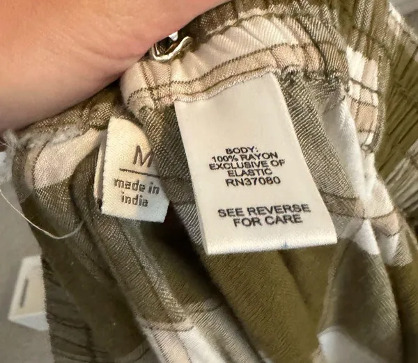 GREEN PLAID SKIRT Size M - Image 2