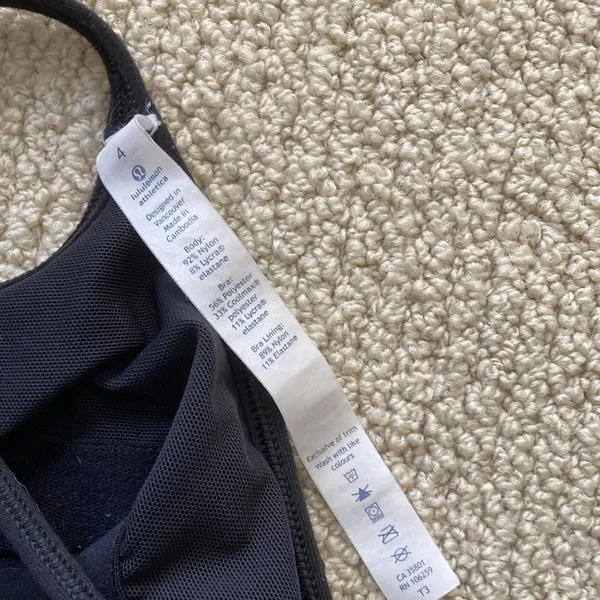 LULULEMON Power Pose Tank Top with Shelf Bra Black A/B Cup Luon Size 4 EUC - Image 12