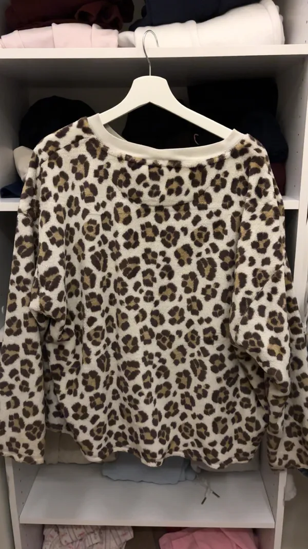 Aerie leopard print sweatshirt in XL - Image 2