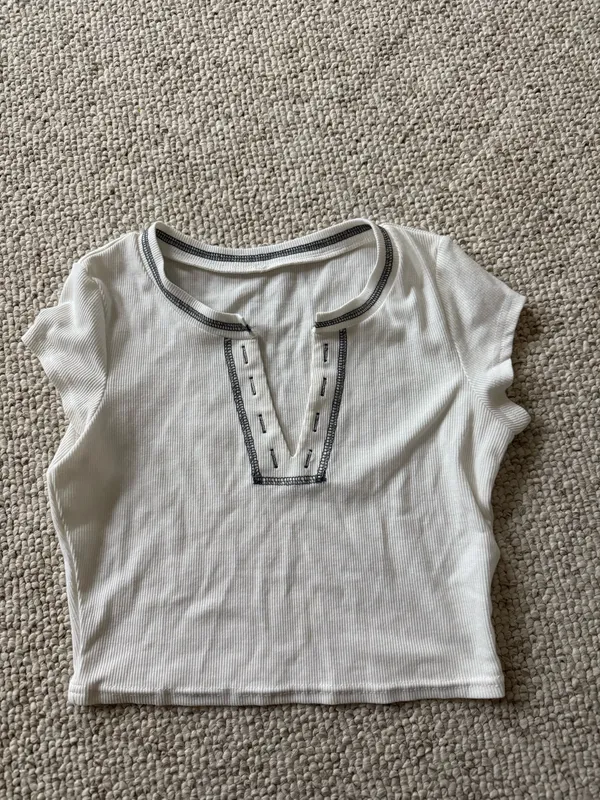 PacSun Crop Top Short Sleeve White - Image 2
