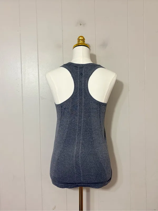 Lululemon Swiftly Tech Racerback Tank Top Gray Size 8 Seamless Running Athletic - Image 4