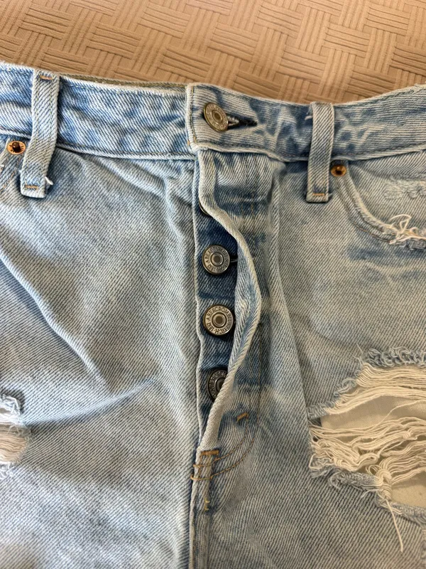 Abercrombie High-Rise Jean Shorts - Image 4